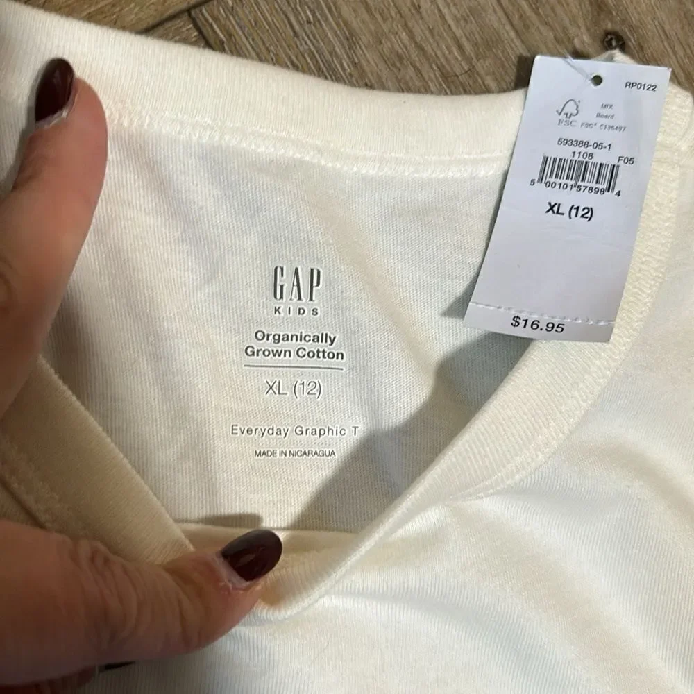 NWT GAP Kids Everyday Graphic Tee